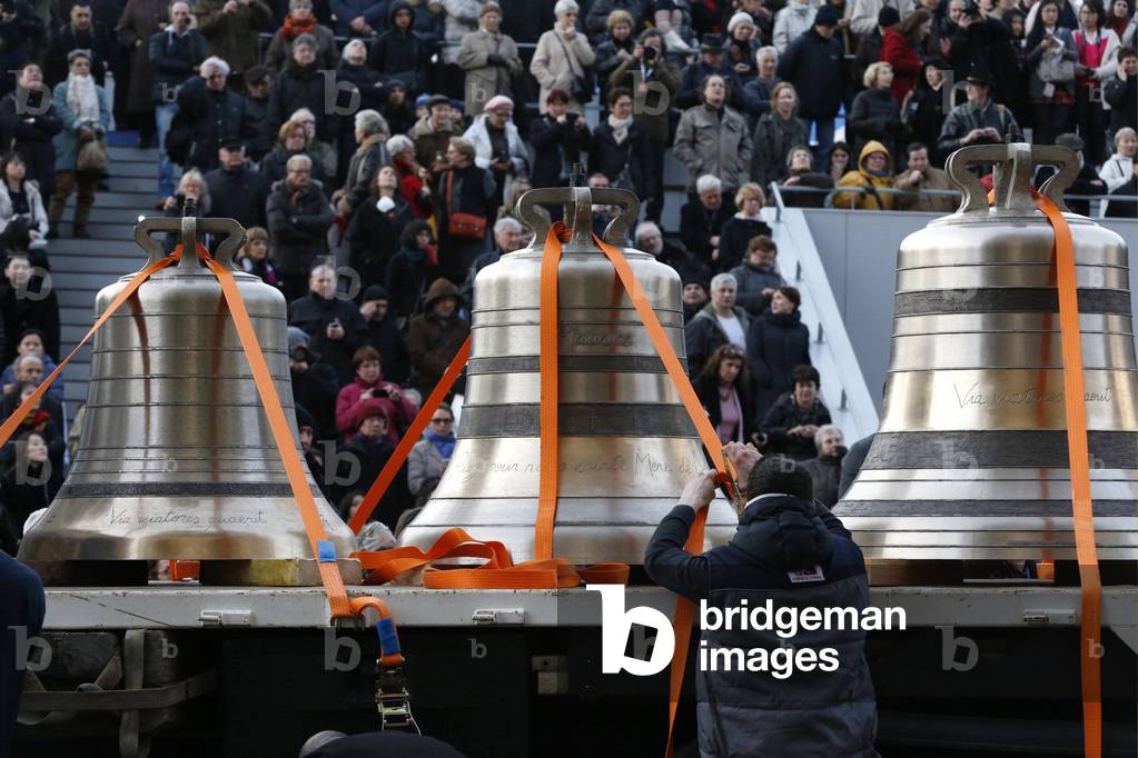 Celebration du 850eme anniversaire de la cathedrale Notre dame de Paris, l'arrivee des nouvelles cloches - (Notre-Dame de Paris 850th anniversary - Arrival of the new bell chime) 31/01/2013