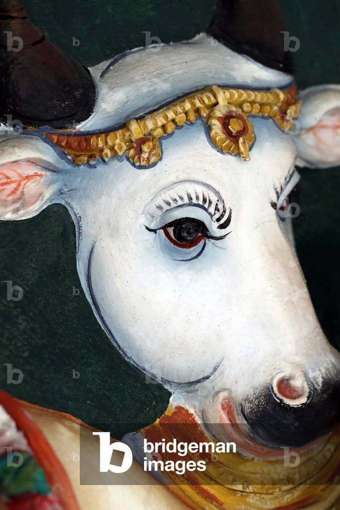 Sri Mahamariamman Hindu Temple, Nandi, Sacred Bull of Shiva, Kuala Lumpur, Malaysia (photo)