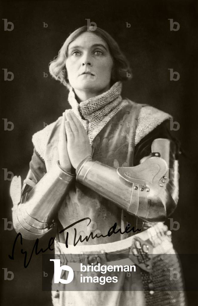 Sybil Thorndike as Joan in George Bernard Shaw's 'Saint Joan'