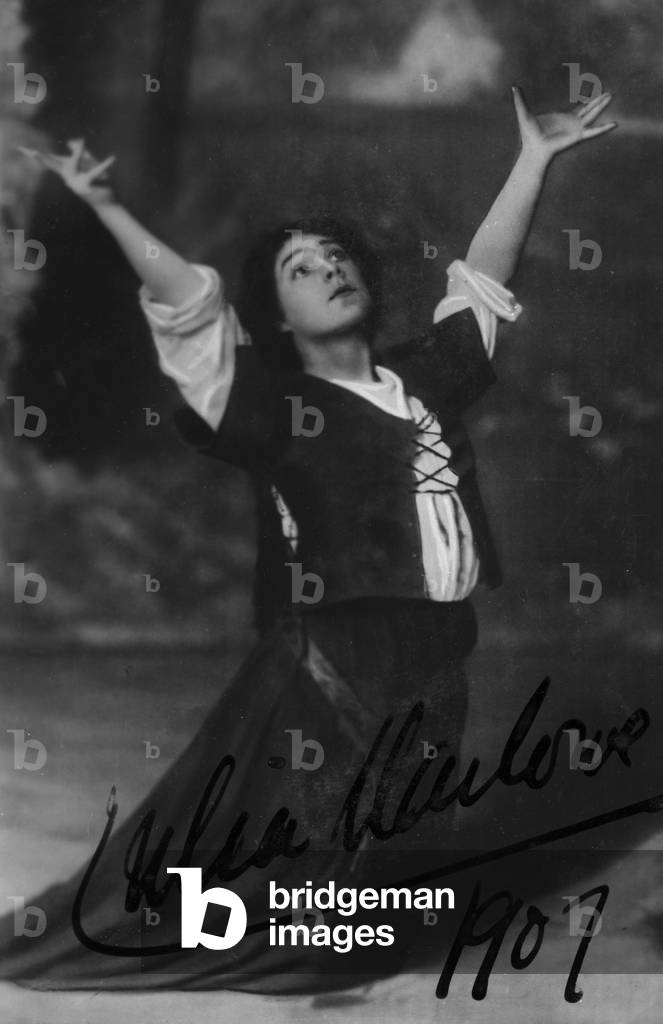 Julia Marlowe as Joan of Arc in ' Jeanne d'Arc '