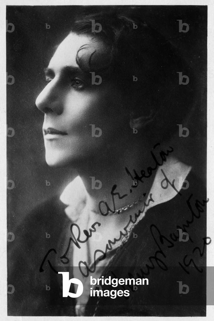 Henry Baynton as Hamlet in Shakespeare 's Hamlet