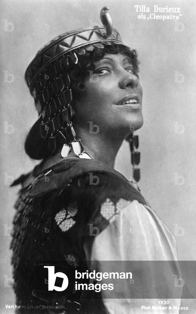 Tilla Durieux dressed in Egyptian headdress to play Cleopatra
