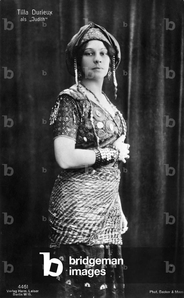 Tilla Durieux as Judith in play by Friedrich Hebbel