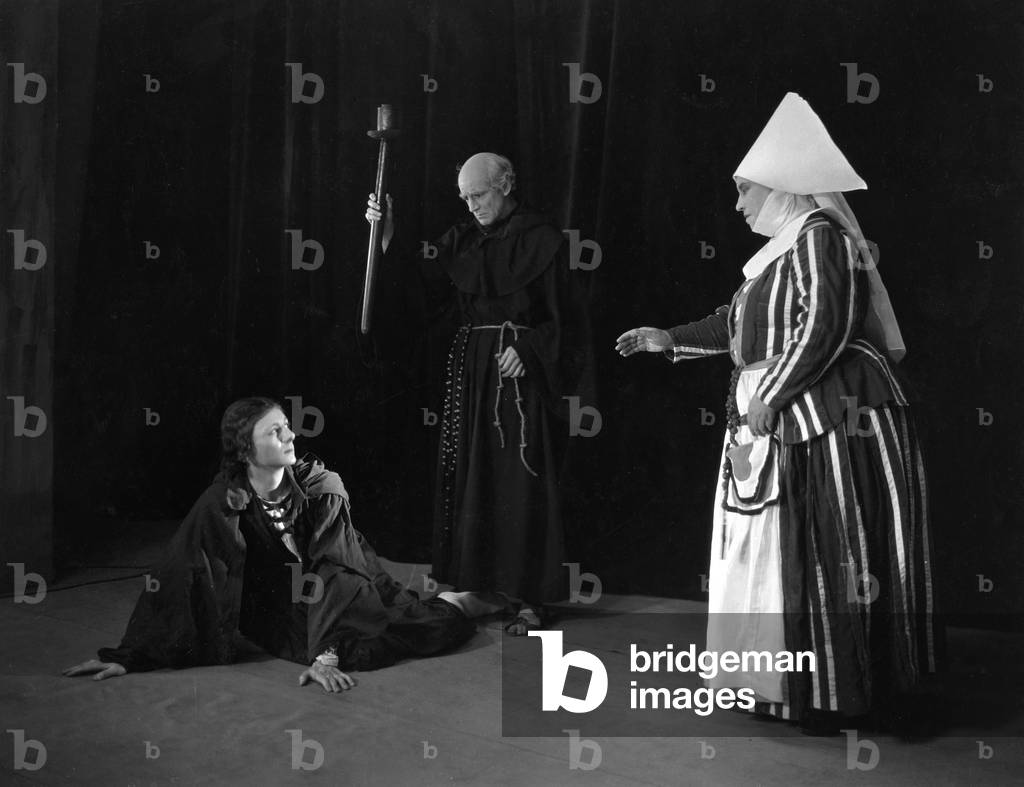 John Gielgud and Campbell Gullan and Barbara Gott  as Romeo, Friar Lawrence and the Nurse  in William Shakespeare's 'Romeo and Juliet'