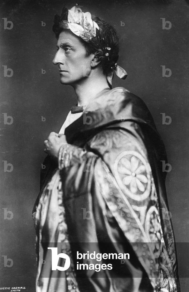 Johnston Forbes-Robertson as Caesar in William Shakespeare 's 'Julius Caesar'