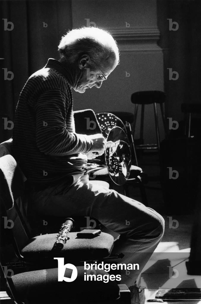 Orchestra - Backstage/Preparation Roger