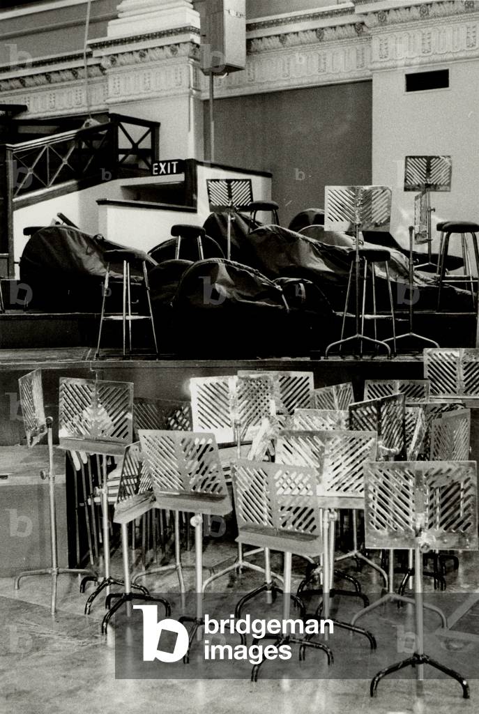 Orchestra- backstage Instruments on