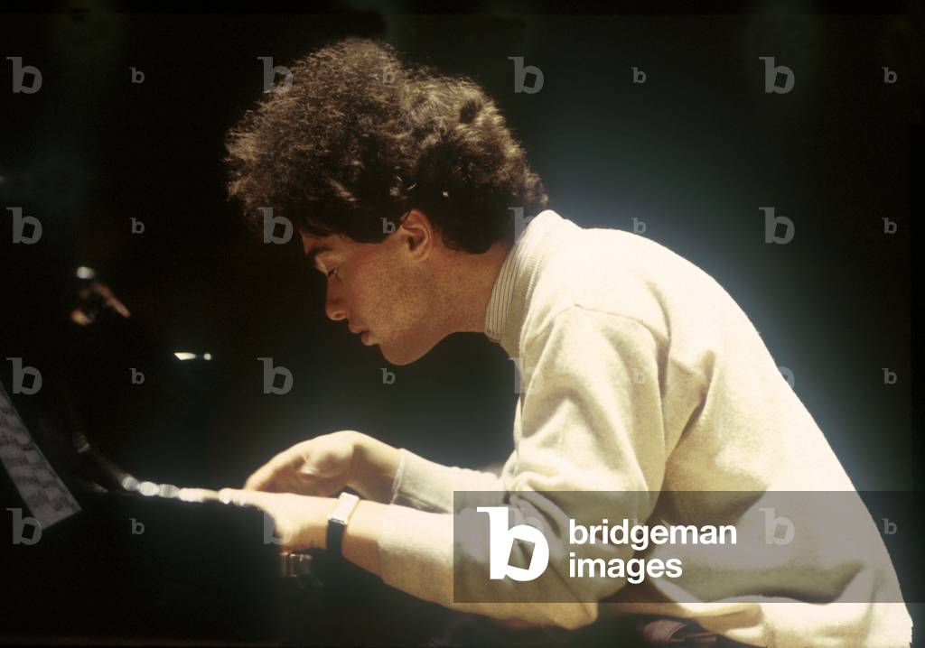 KISSIN Evgeny - playing