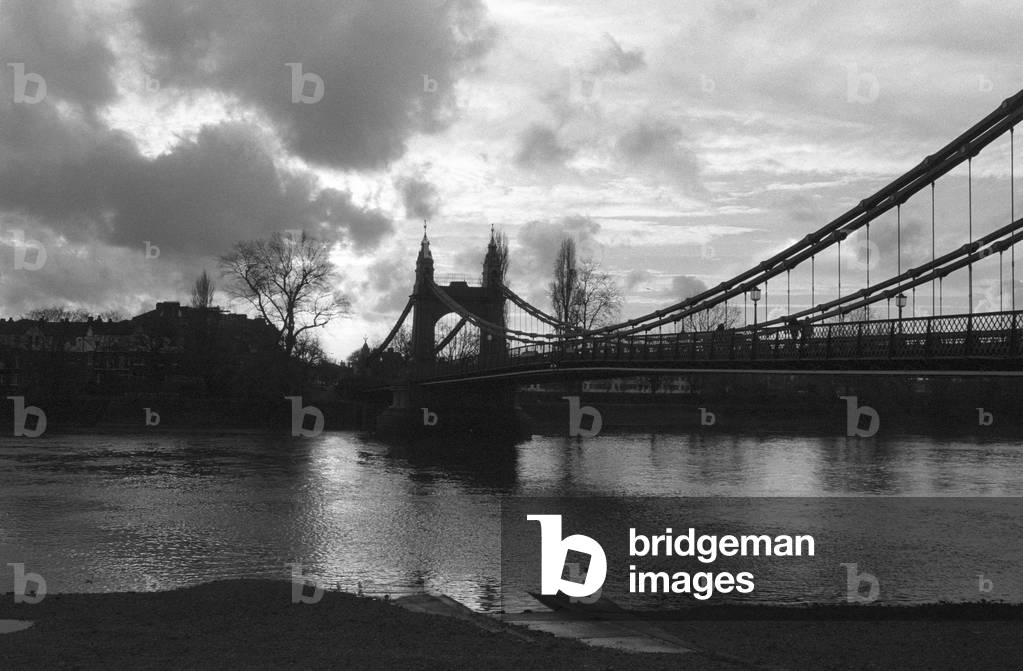 River Thames at Hammersmith Bridge, 2000