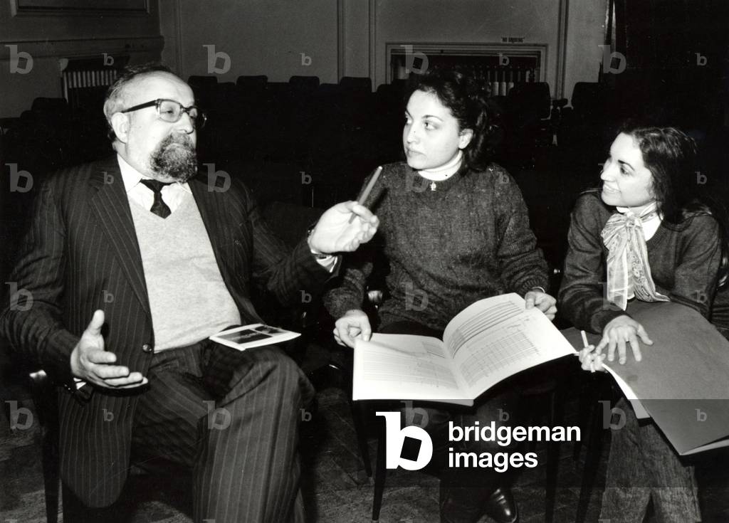 Krysztof Penderecki seated talking