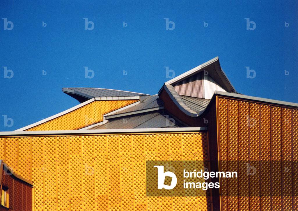 Berlin Philharmonic Hall exterior (photo)