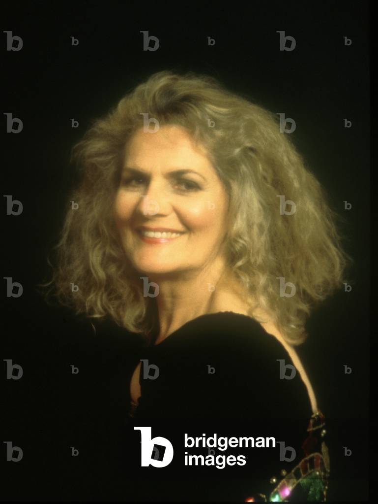 Iona Brown - portrait