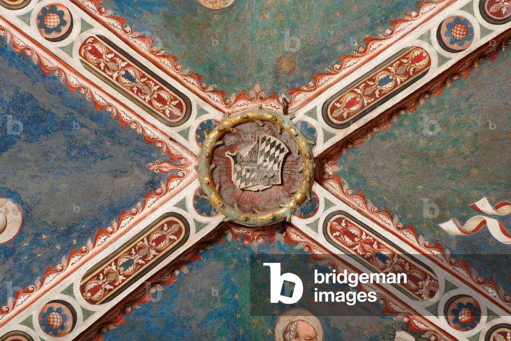 The emblem of Uguccione Contrari at the centre of the vault, The Contrari Chapel, Vignola Stronghold (photo)