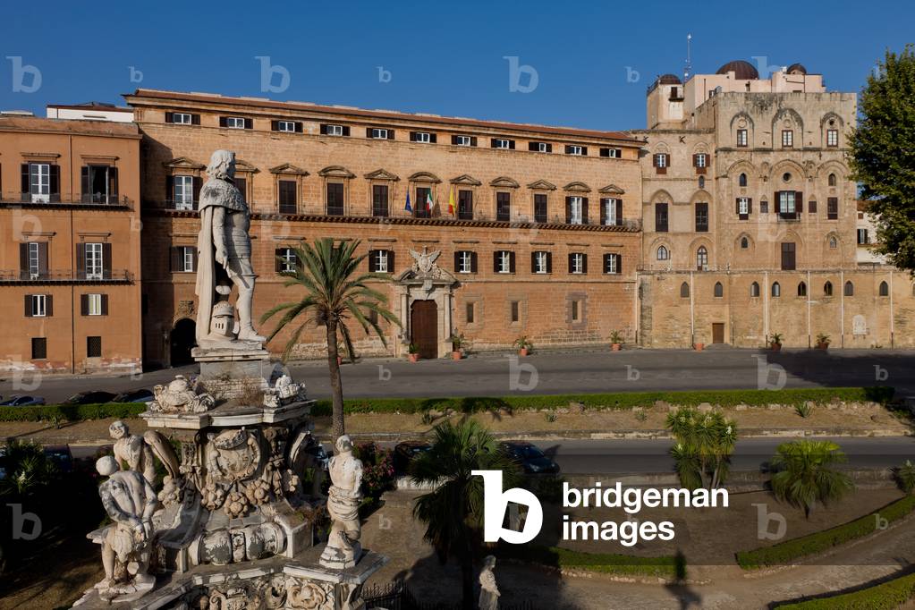View of the Renaissance wing and the Pisan Tower from Parliament Square, The Royal Palace or Palazzo dei Normanni (Palace of the Normans), Palermo, Sicily, Italy (photo)