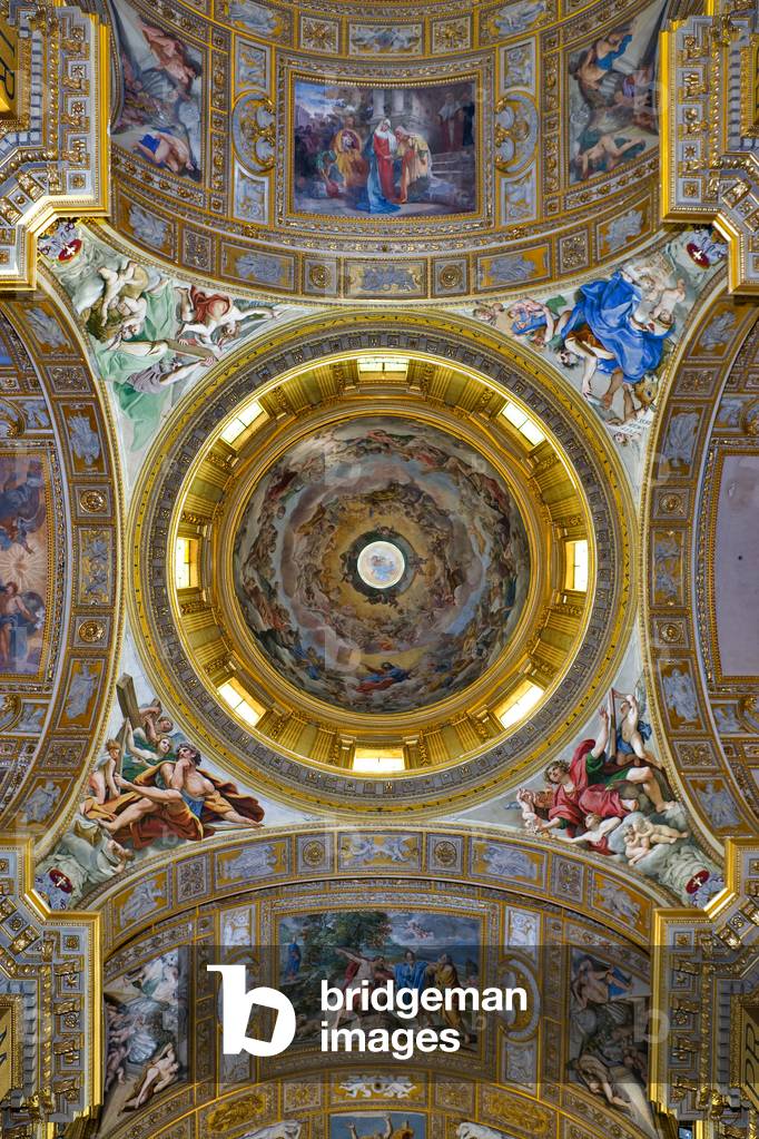 View of the transept, ceiling with the pendentives and the dome, Sant'Andrea della Valle, Rome, Italy (photo)