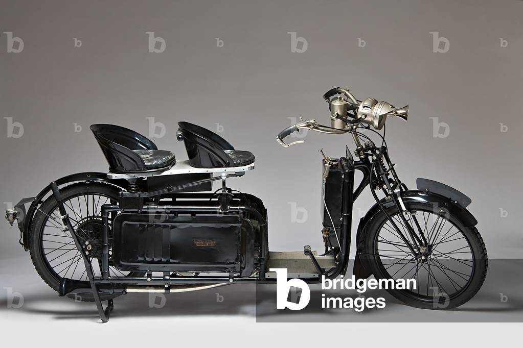 Classic Motorbike Reynolds Runabout, Scooter (photo)