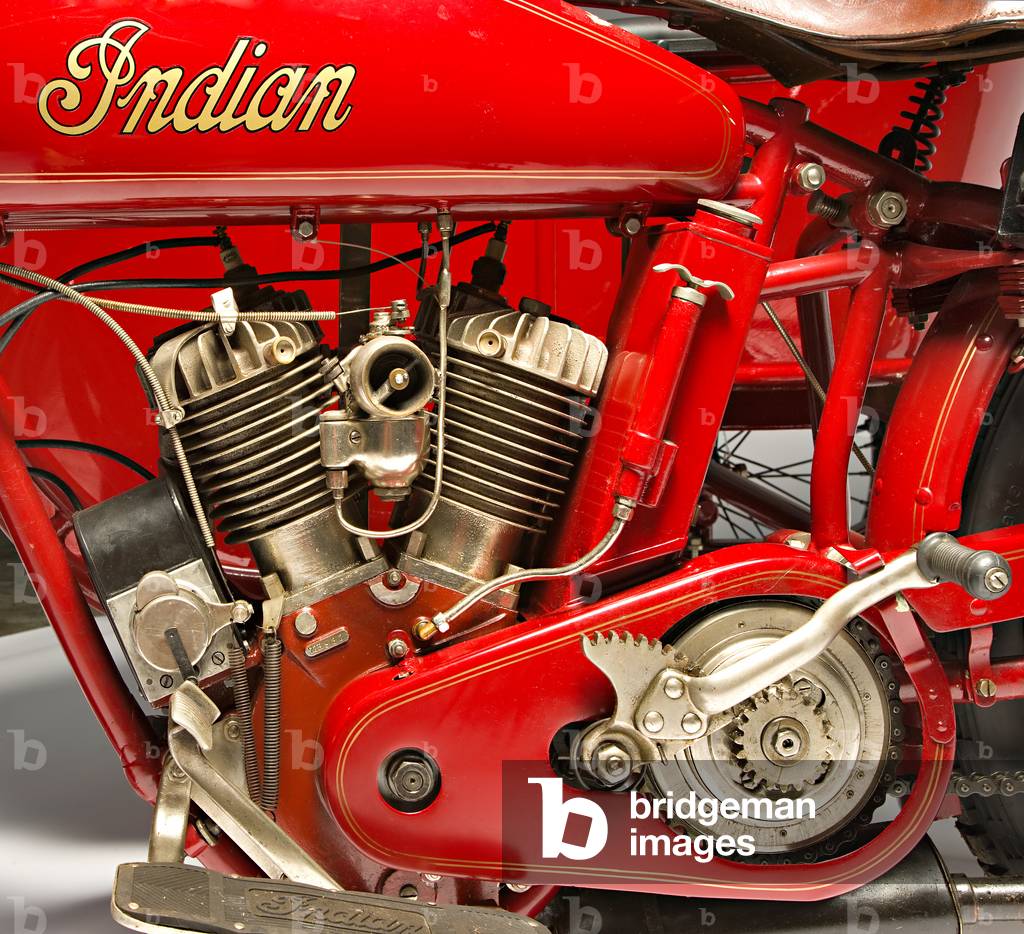 Classic Motorbike Indian Powerplus 1000 Side, Engine (photo)
