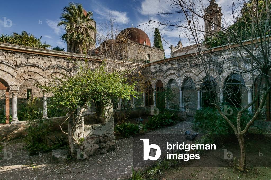 The cloister, The Church of St. John of the Hermits, Palermo, Sicily, Italy (photo)
