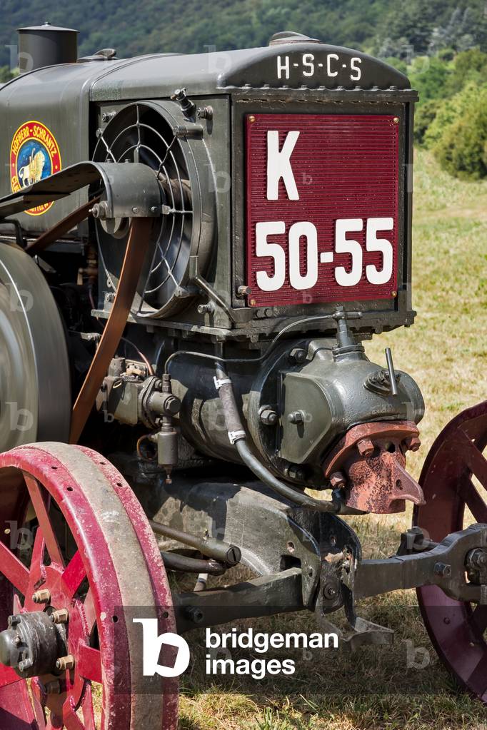 Old tractor -  HSCS (Hofherr - Schrantz - Clayton - Shuttleworth)Model K44-48, 1938 (photo)