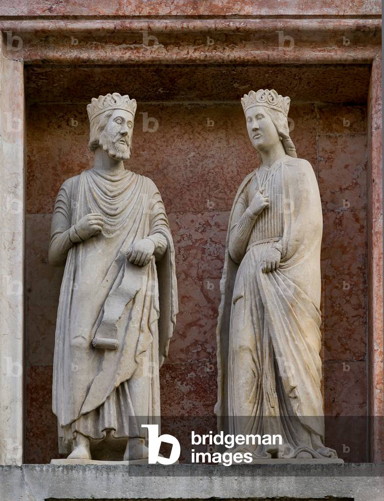 King Salomon meeting the Queen of Sheba (marble)