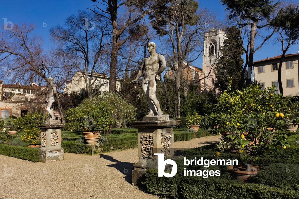 Statues,  Gardens of Palazzo Corsini al Prato, Florence, Italy (photo)