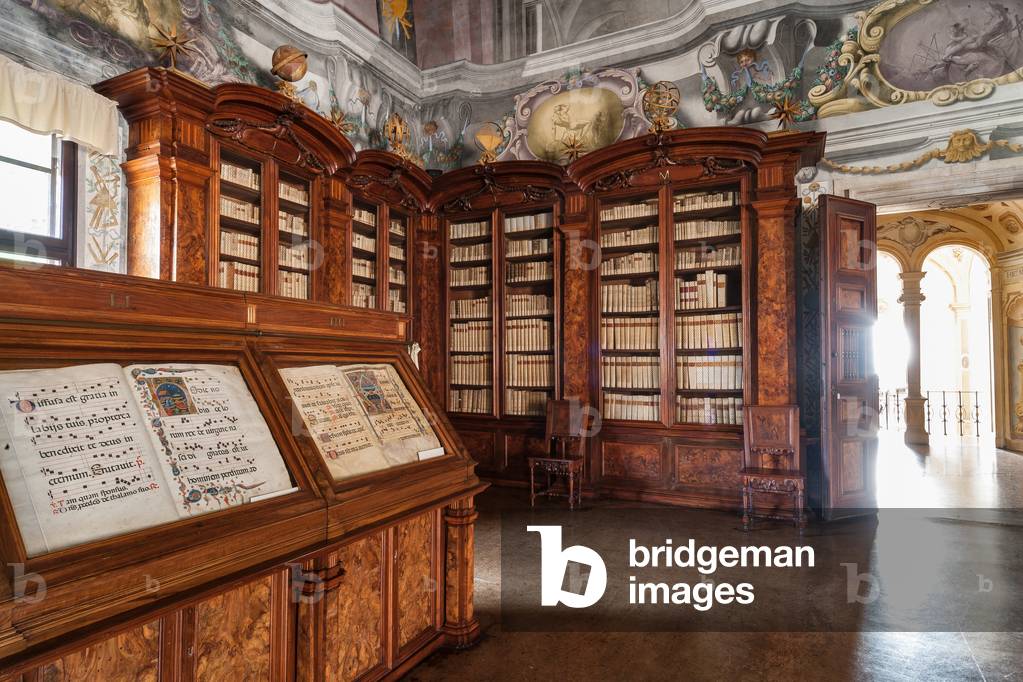 Antoniana Pontifical Library: view of the hall with bookcases and pieces of furniture showing illuminated choir books., Padua, Veneto, Italy (photo)