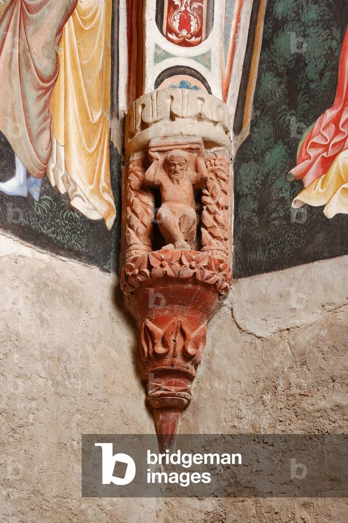 One of the corbel of the vault with a telamon, The Contrari Chapel, Vignola Stronghold (photo)