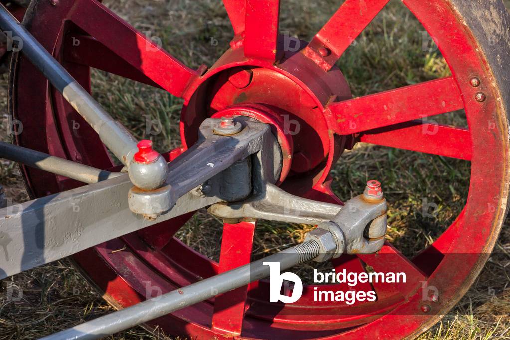 Old tractor - Hurlimann Model 1K8, 1929 (photo)