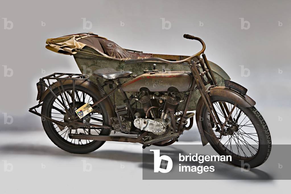 Classic Motorbike Harley-Davidson T - Side (photo)