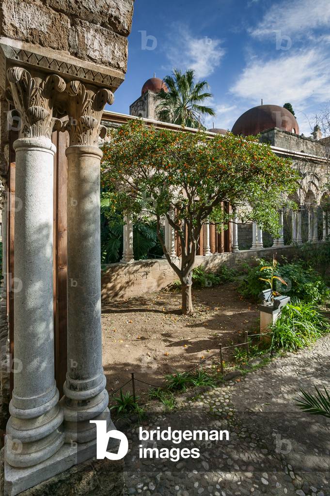 The Church of St. John of the Hermits: the cloister, Palermo, Sicily, Italy (photo)