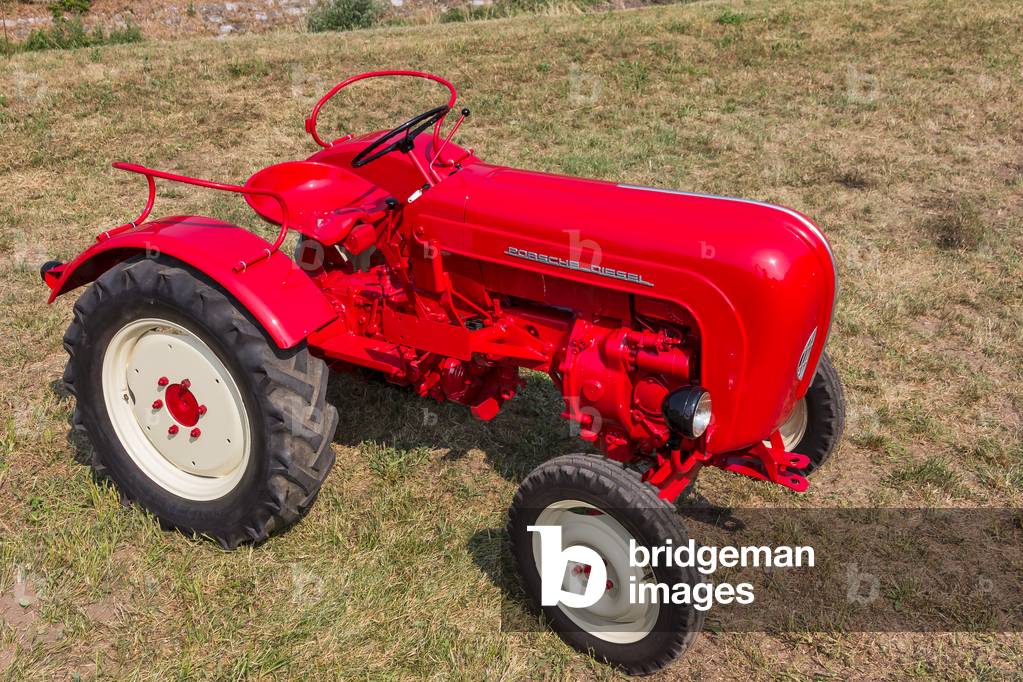 Old tractor - Porsche Model Junior, 1962 (photo)