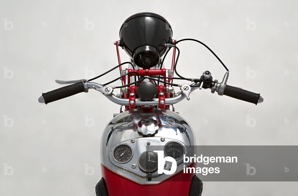 Classic Motorbike Ganna 250 cc (photo)