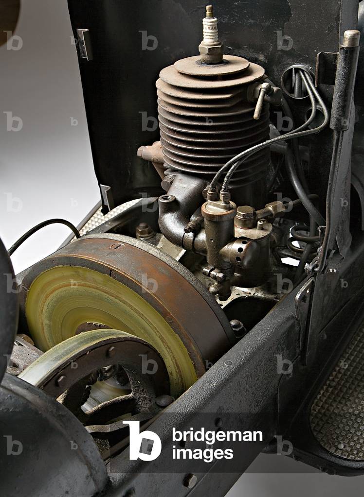 Classic Motorbike NER-A-CAR Model A, Scooter (photo)