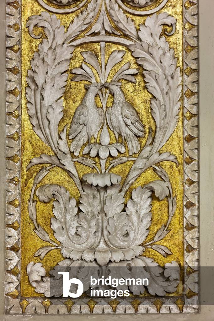 Detail of the stucco decoration