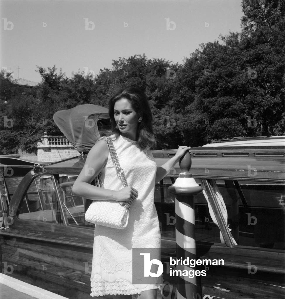 THE ACTRESS ANNABELLA INCONTRERA AT VENICE LIDO - 1969