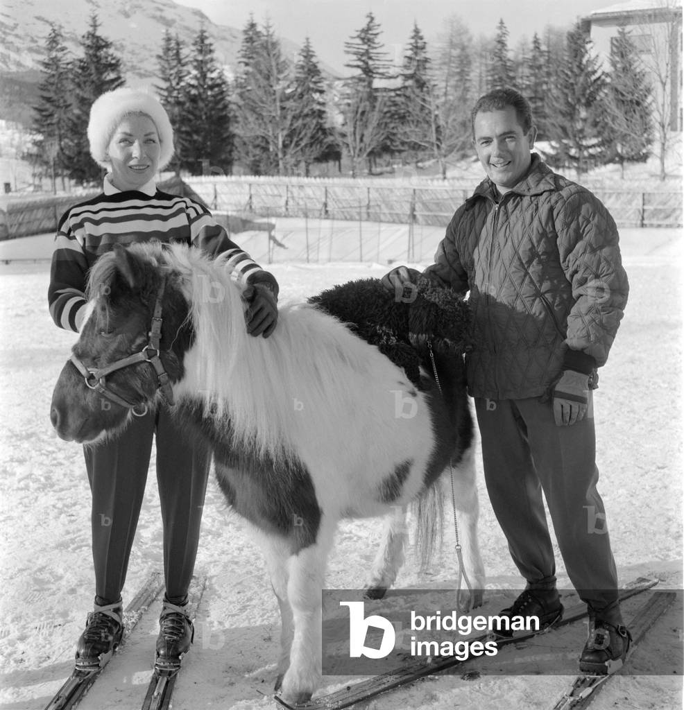 THE RACING DRIVER JEAN BEHRA WITH HIS WIFE IN CORTINA D'AMPEZZO - 1959