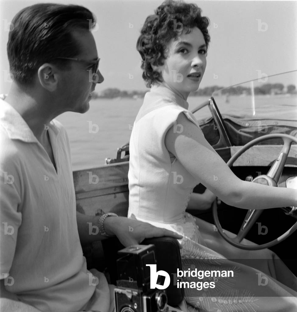 THE ACTRESS GINA LOLLOBRIGIDA WITH HER HUSBAND MILKO SKOFIC IN VENICE - 1954