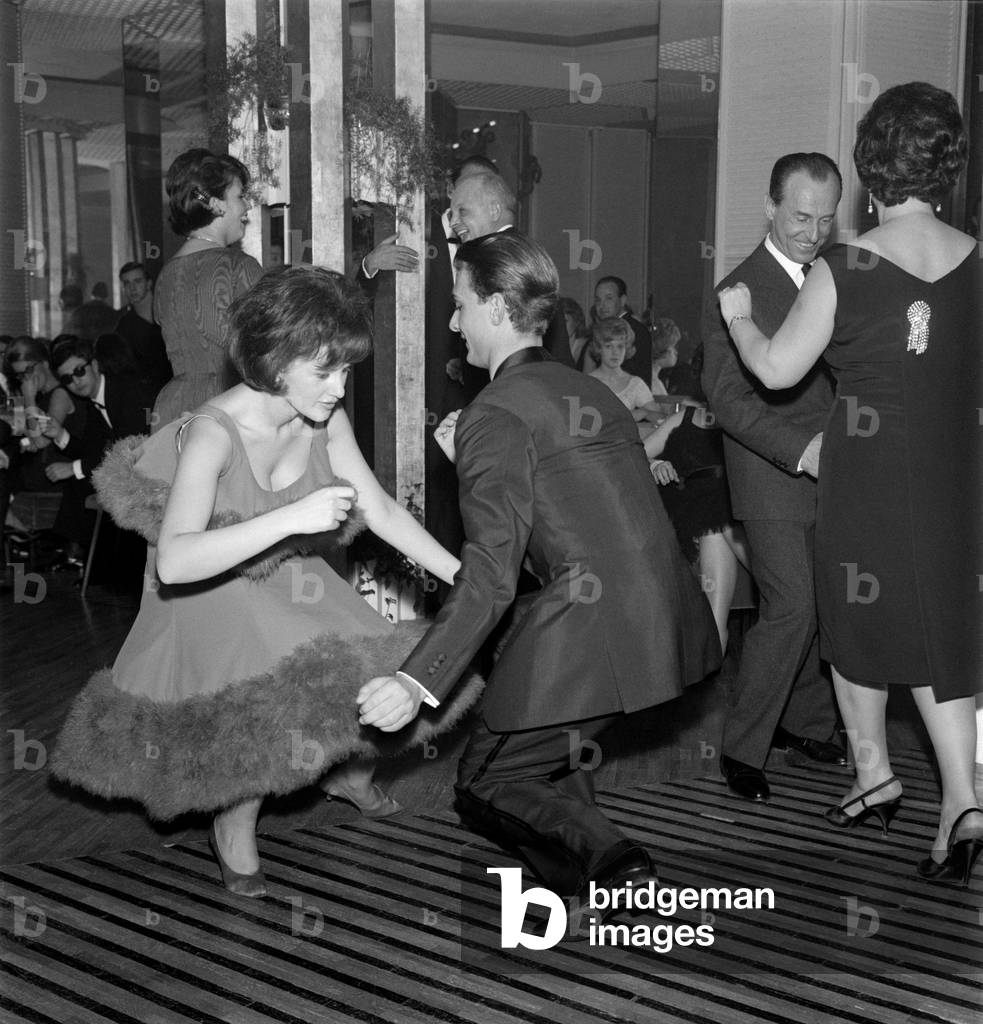 THE ACTRESS LEA PADOVANI IN CORTINA D'AMPEZZO (she dances the twist) - 1961