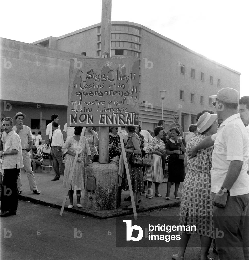 CASINO WORKERS ON STRIKE - VENICE - 1961