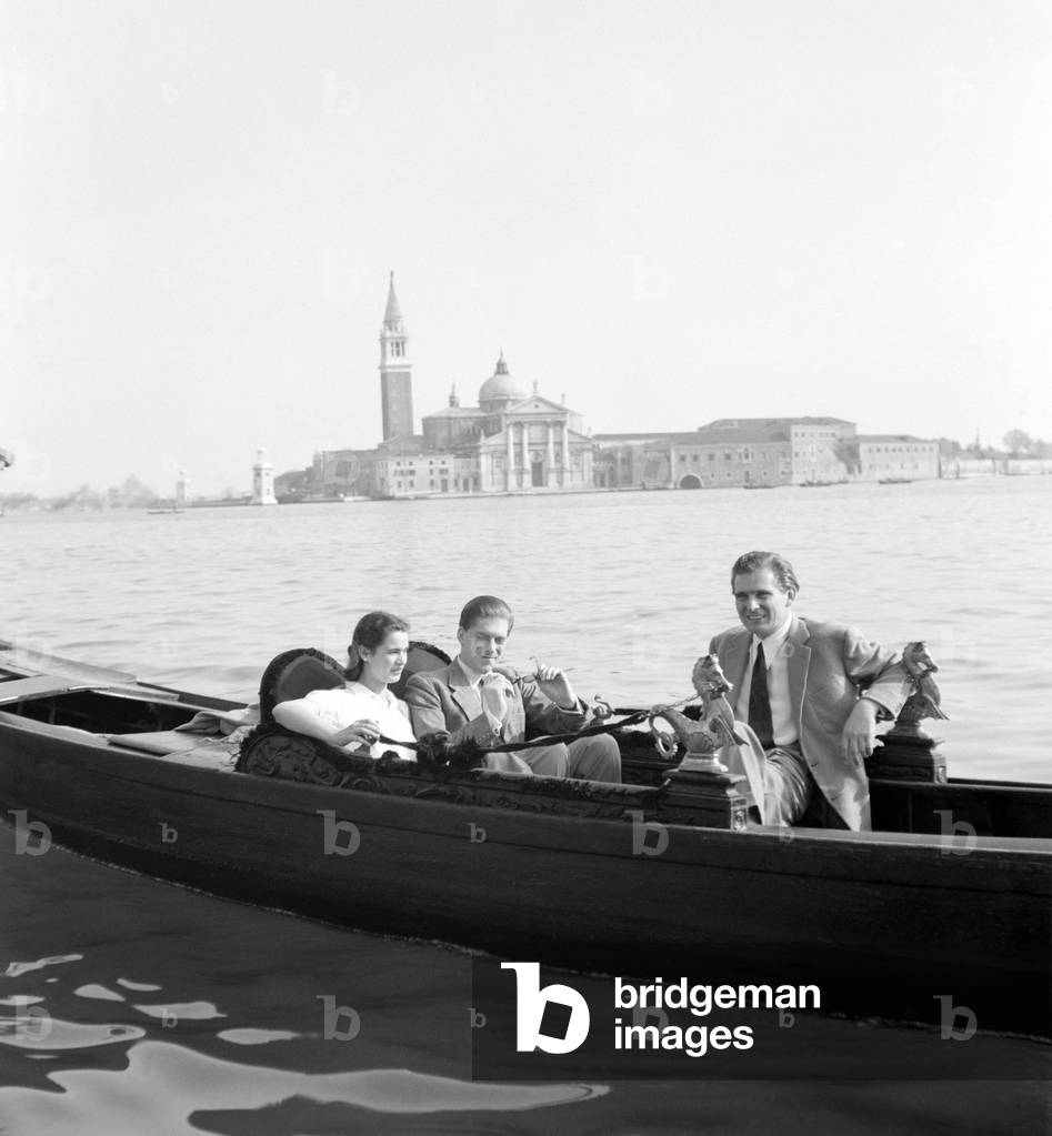 "DER GRAF UND DIE GRÄFIN HAREWOOD WÄHREND IHRER FLITTERWOCHEN IN VENEDIG - 1949", b/w