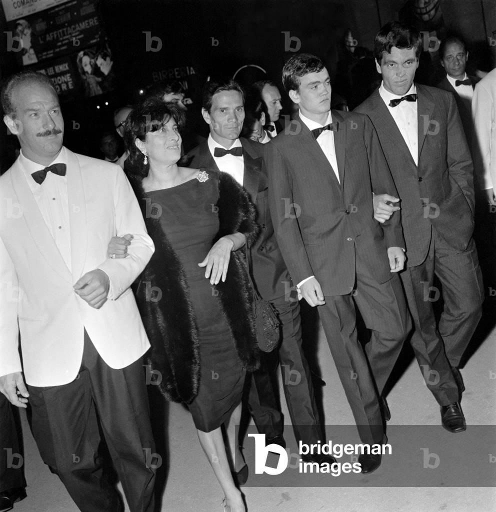 Anna Magnani with Pierpaolo Pasolini, Ettore Garofalo and Franco Citti, International Film Festival, Venice, Italy, 1961 (b/w photo)