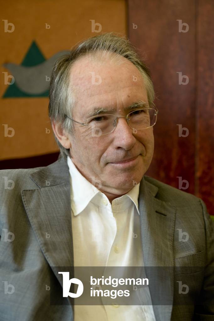 Ian McEwan, 2012 (photo)