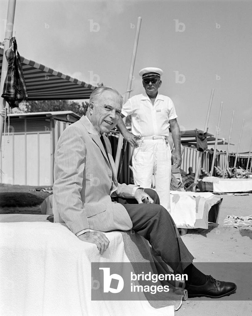 THE DIRECTOR KING VIDOR IN VENICE LIDO BEACH DURING THE VENICE FILM FESTIVAL - 1964