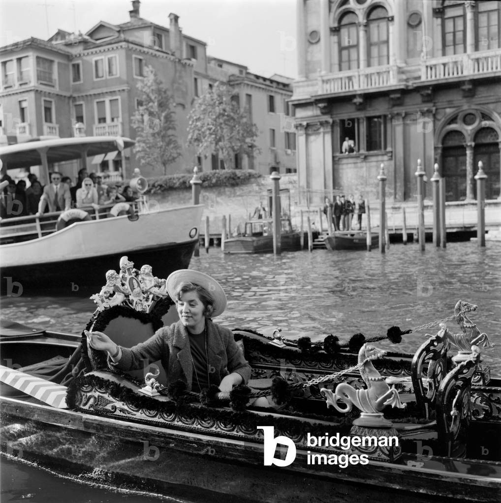 THE “” FESTIVAL DELLA CANZONE””: THE POP SINGER WILMA DE ANGELIS - 1961