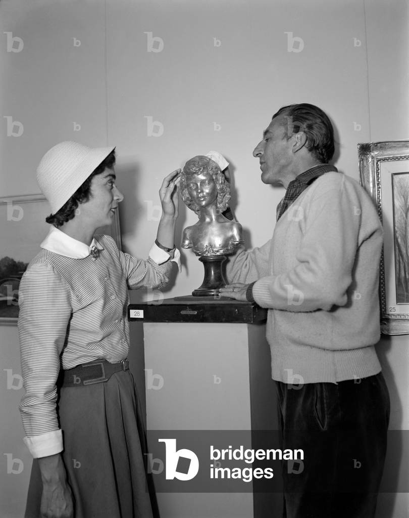 THE SCULPTOR TONI LUCARDA WITH HIS WIFE IN VENICE - 1948