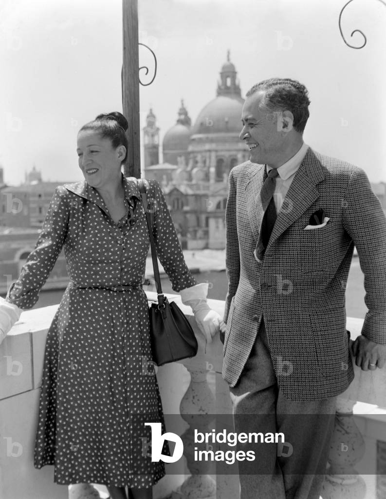 THE PAINTER TAMAYO RUFINO WITH HIS WIFE - VENICE - 1950