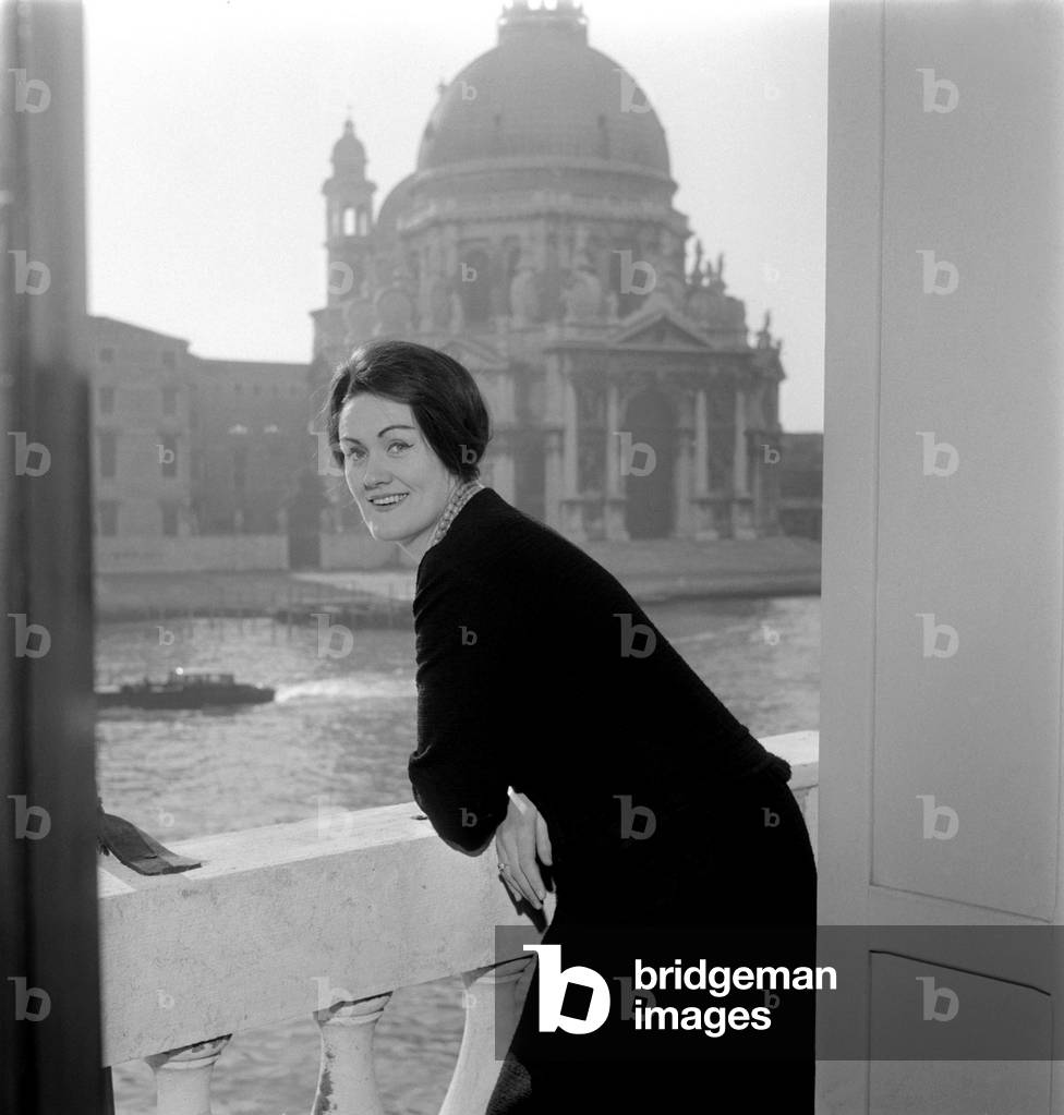 "LA CANTANTE LIRICA JOAN SUTHERLAND A VENEZIA - 1961", b/w