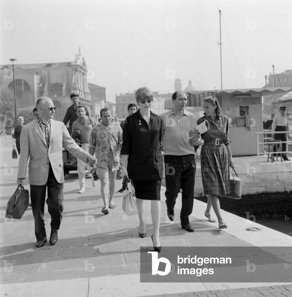 THE ACTRESS SHIRLEY MACLAINE AT XXI INTERNATIONAL FILM FESTIVAL OF VENICE - 1960