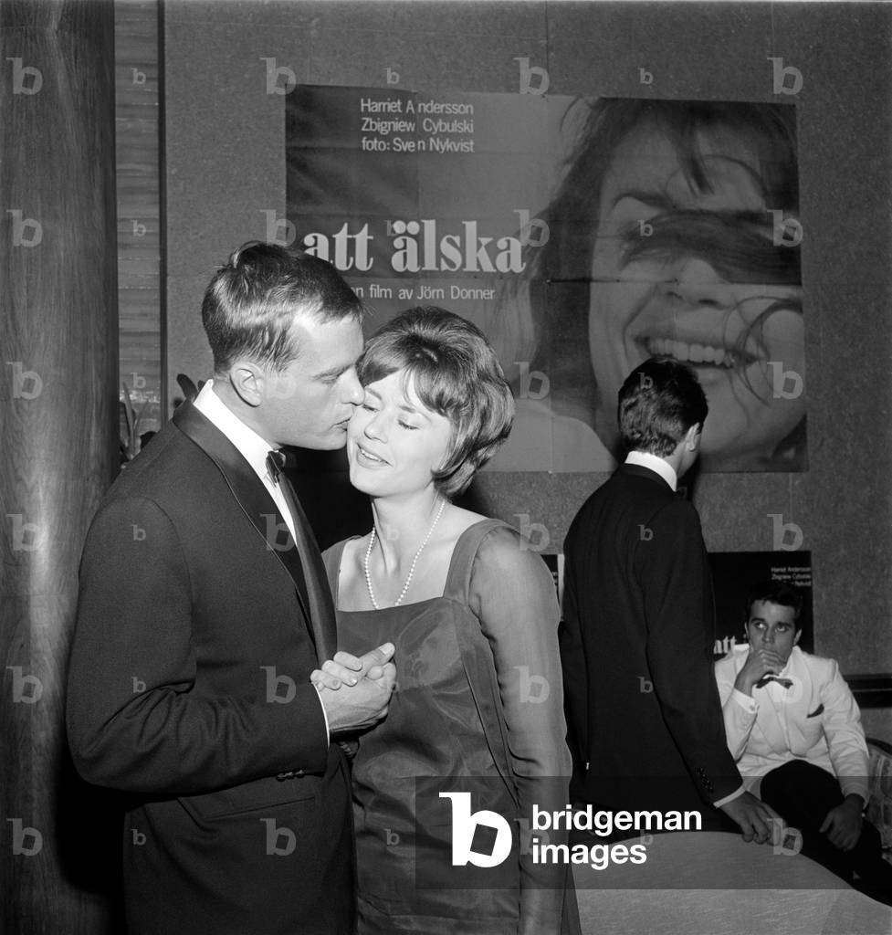 THE ACTRESS HARRIET ANDERSSON WITH THE DIRECTOR JORN DIGNER AT XXV INTERNATIONAL FILM FESTIVAL IN VENICE LIDO - 1964