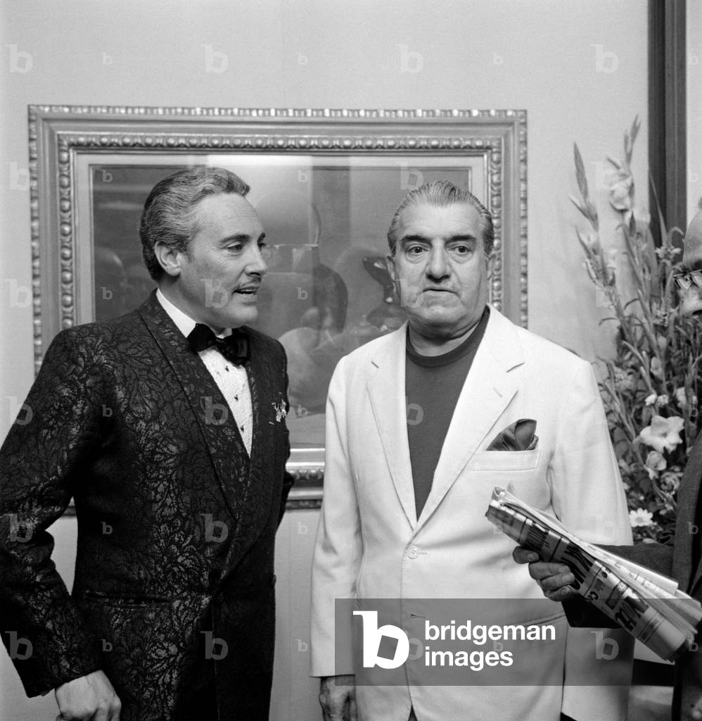 THE OPERA SINGER MARIO DEL MONACO WITH THE PAINTER GREGORIO SCILTIAN IN VENICE - 1968